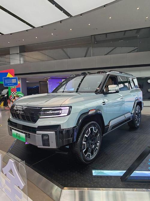 广州125比亚迪方程豹硬派越野的爆款，英菲尼迪35周年与你共成长